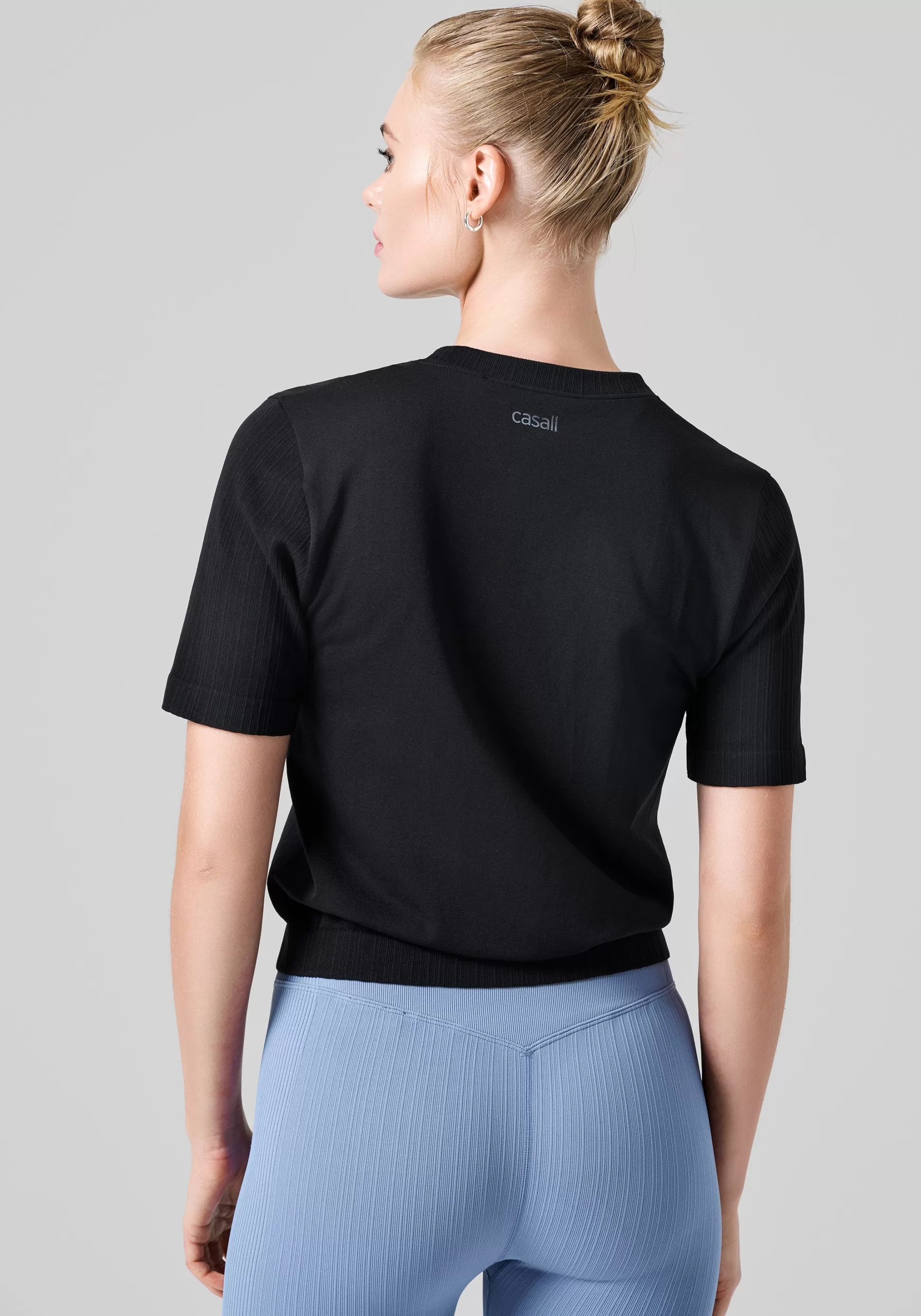 Casall Singleter>Seamless Rib Sleeve Tee -